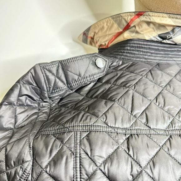 Burberry Women's Black Kencott Quilted Button Jacket New W Tag Size Large - Picture 4 of 12